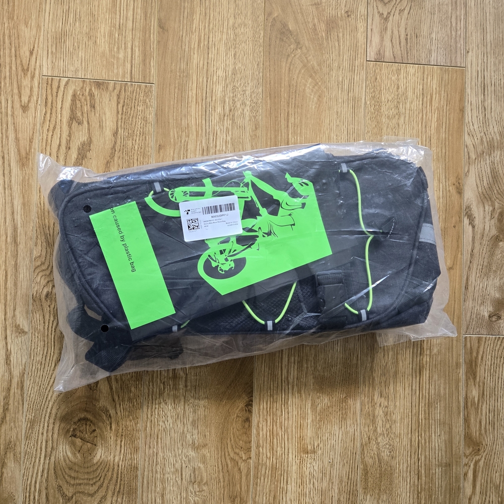 NEW 🆕️ Bike Rack Bag. Waterproof/Convertible Cycling Rear Rack Pack ZACRO - Picture 2 of 9